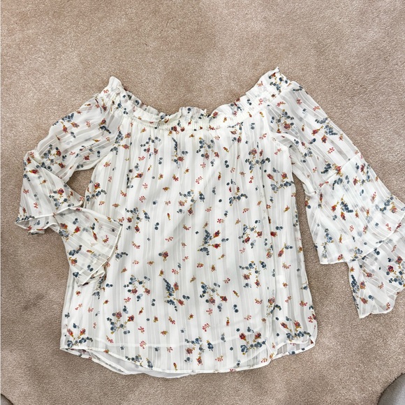 WAYF Floral Off-Shoulder Blouse - White, size L - Picture 1 of 9